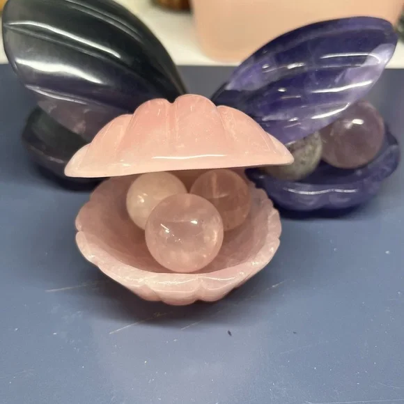 Fluorite Clamshell Carving - Picture 6 of 7